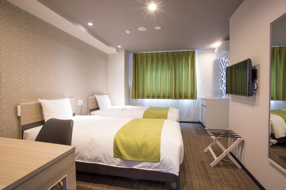 Soundproofing, free WiFi, bed sheets