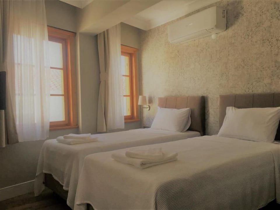 Deluxe Room, Hill View | 1 bedroom, premium bedding, memory foam beds, desk