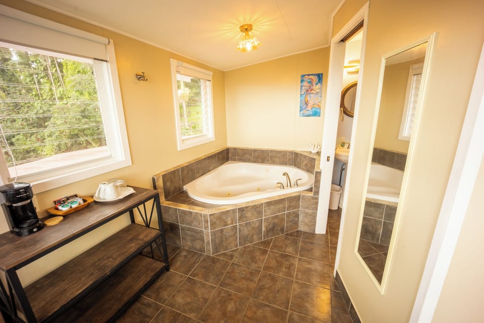 Panoramic Suite, 1 King Bed, Non Smoking | Individually decorated, individually furnished, desk, free WiFi