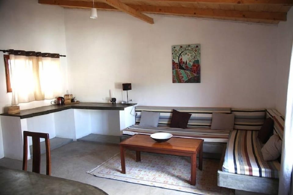 Deluxe Suite | Living area