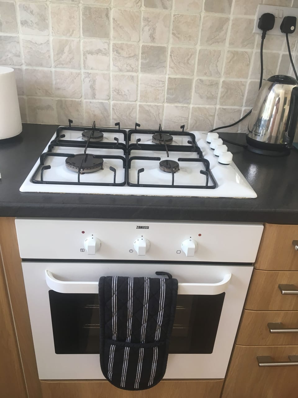Fridge, microwave, oven, coffee/tea maker