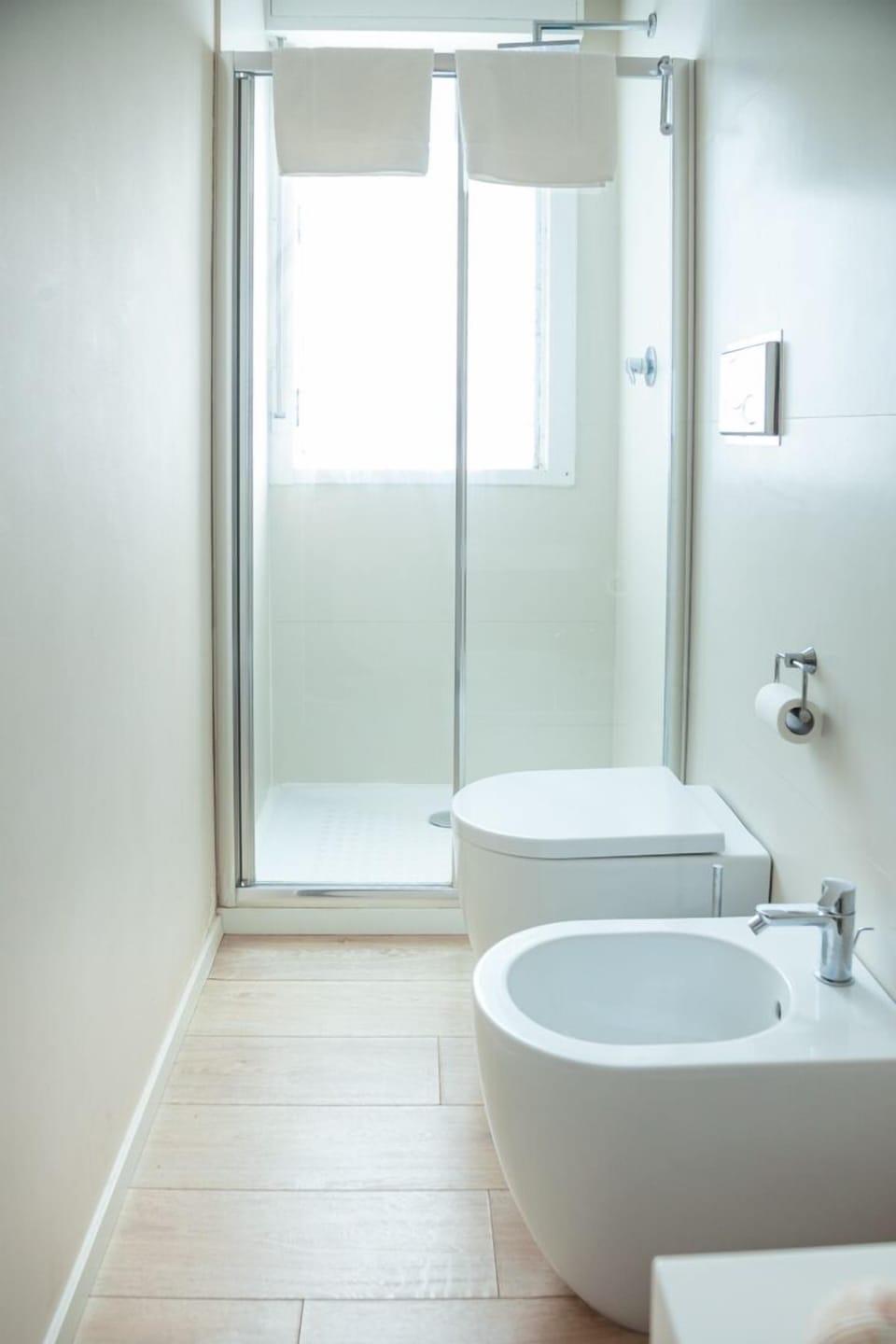 Comfort Double or Twin Room, 1 King Bed | Bathroom shower