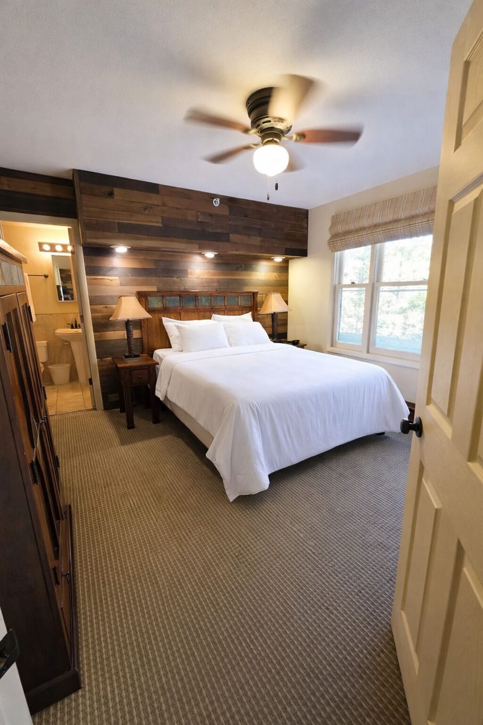 Suite, 2 Bedrooms | In-room safe, iron/ironing board, free WiFi, bed sheets
