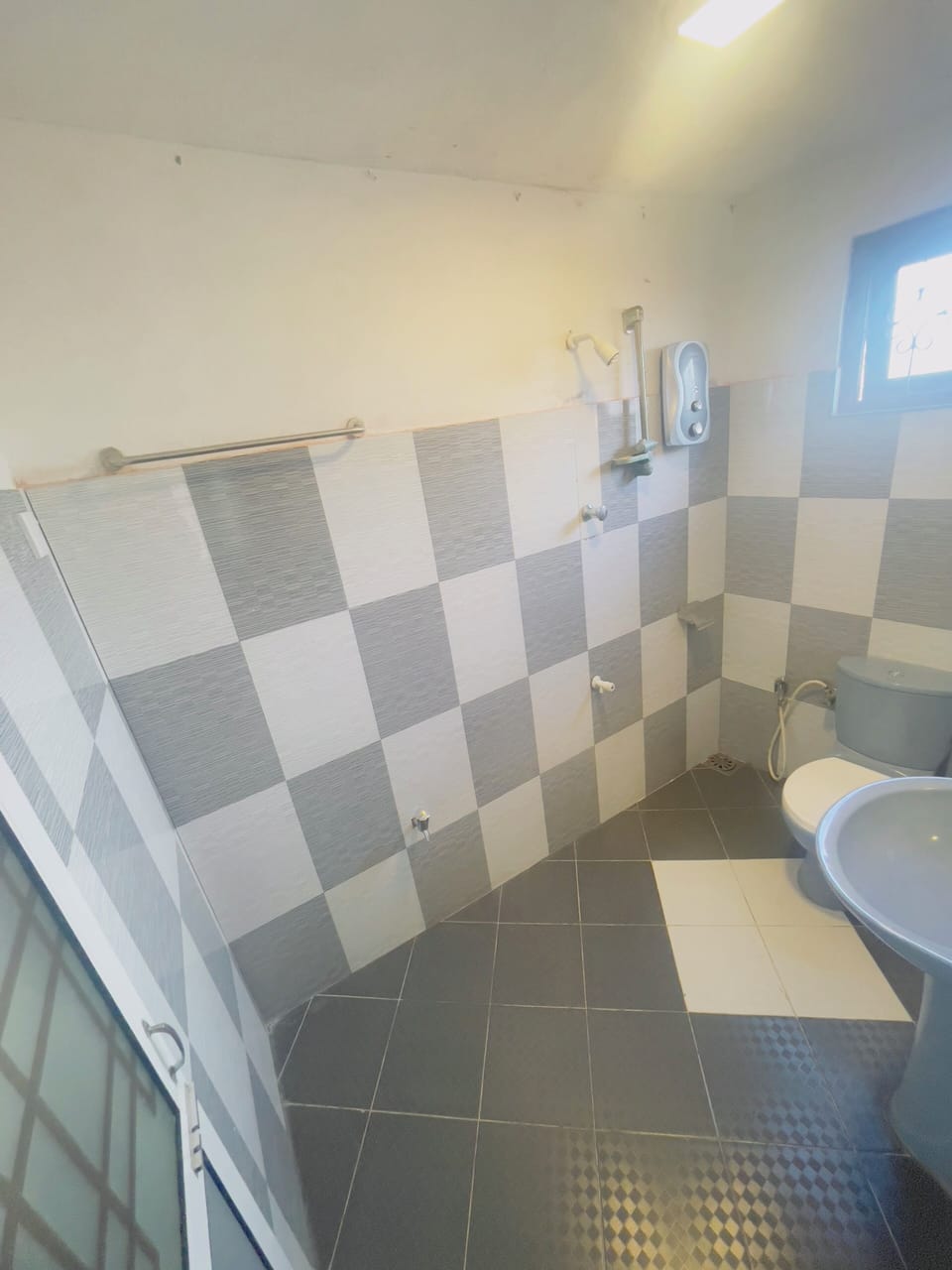 Deluxe Double Room, 1 Double Bed | Bathroom | Shower