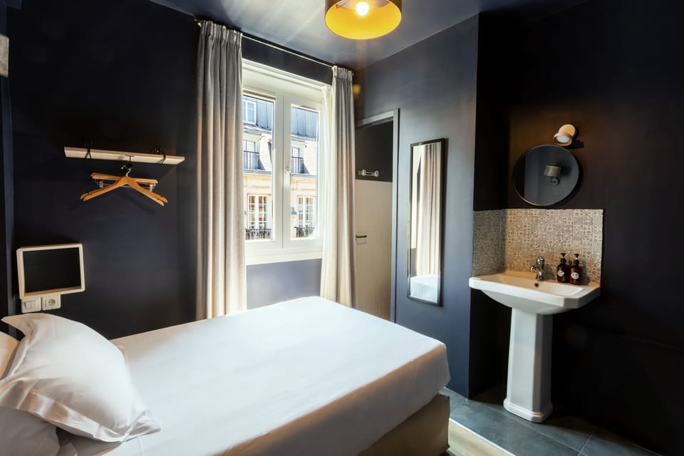 Classic Single Room | Individually decorated, individually furnished, desk, soundproofing