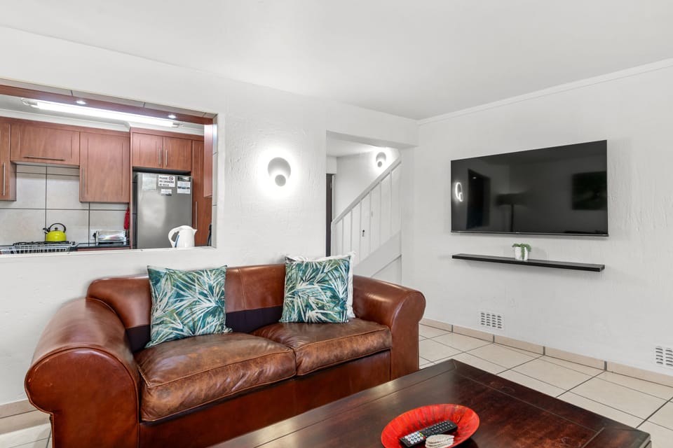 Classic Villa | Living area | TV