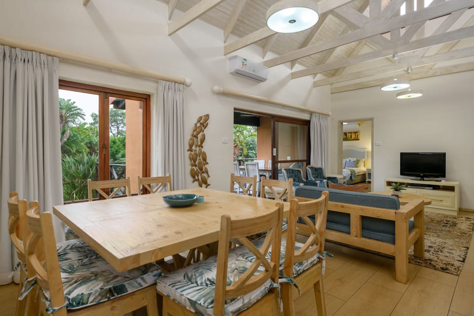 Classic Villa | In-room dining