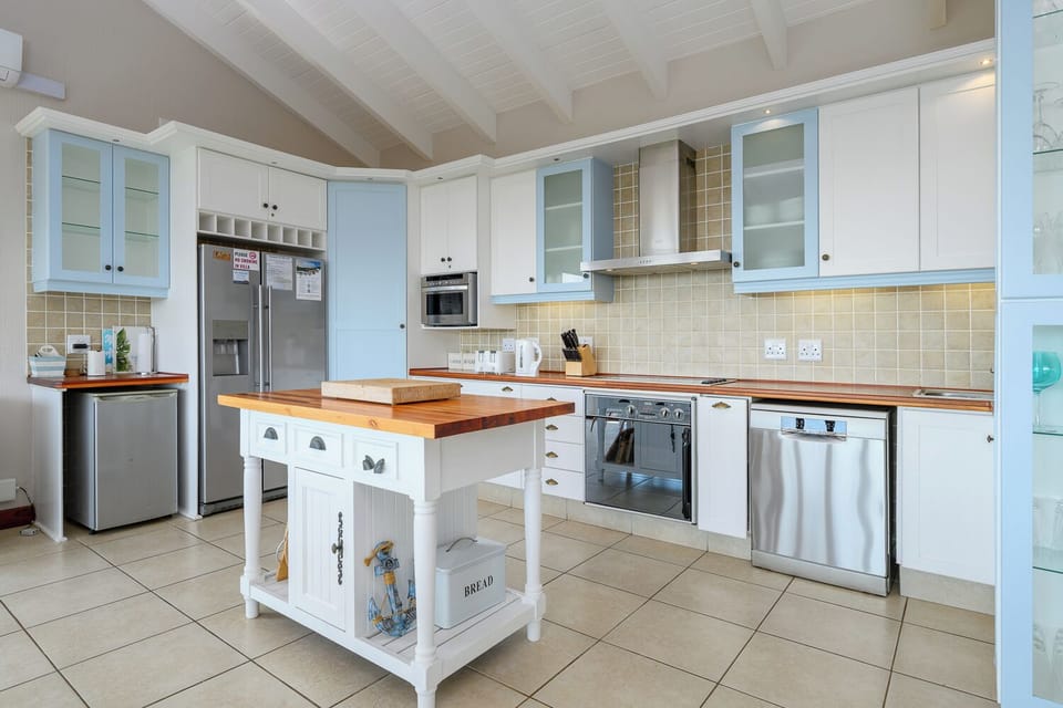 Luxury Villa | Private kitchen | Coffee/tea maker