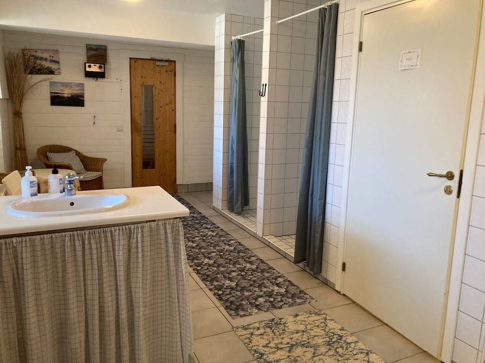 Family Room, Shared Bathroom | Bathroom | Shower