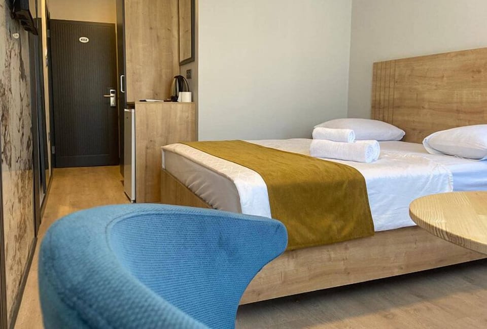 Single Room | Desk, free WiFi, bed sheets