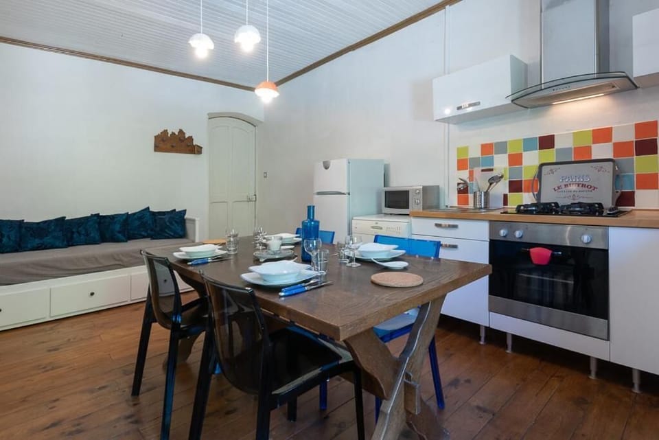 Owl's Cottage, Pool view | Private kitchen