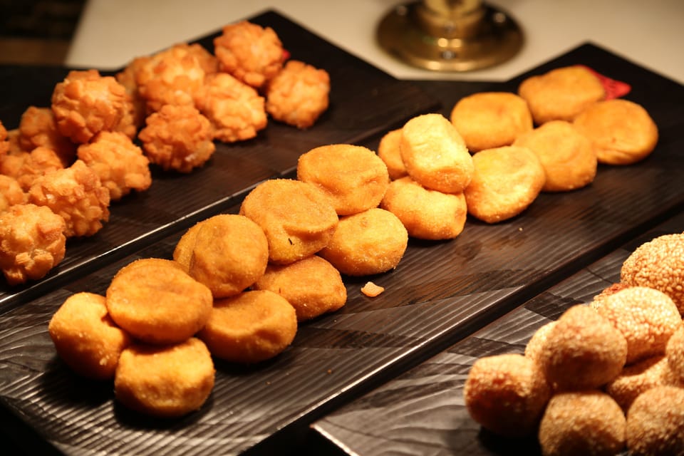 Daily buffet breakfast for a fee