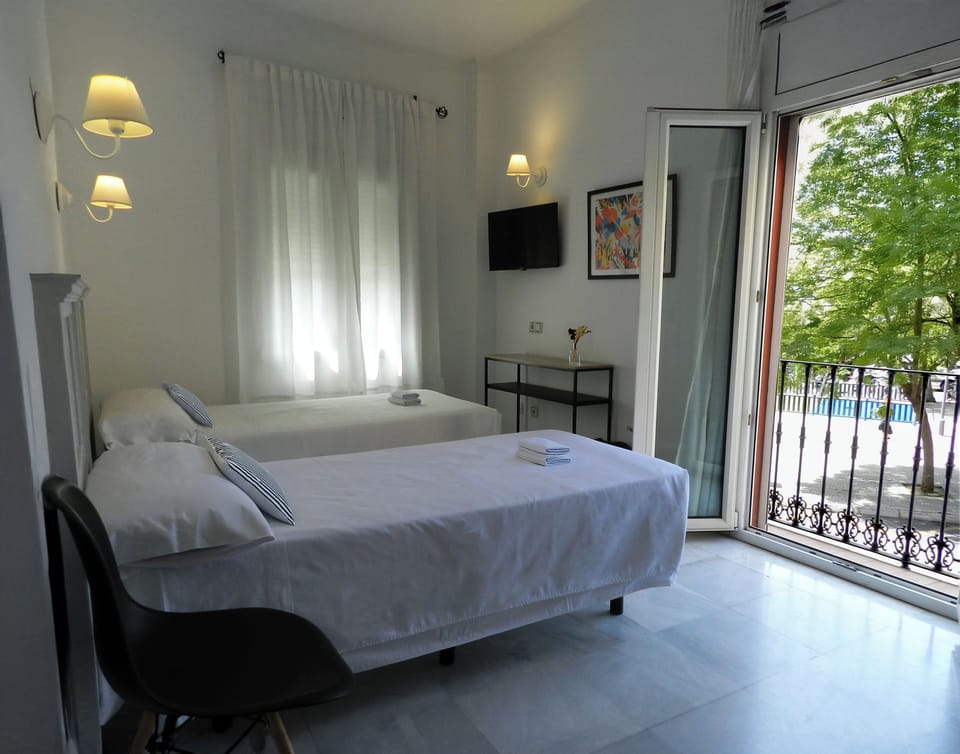 Double Room, 1 Double or 2 Twin Beds | In-room safe, desk, soundproofing, free cribs/infant beds