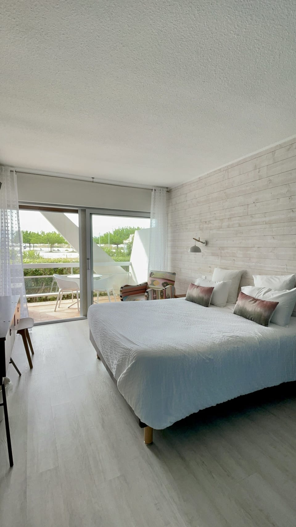 Superior Double or Twin Room, Terrace, Garden View | Premium bedding, minibar, in-room safe, desk