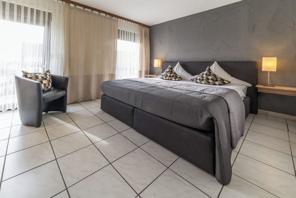 Standard Double Room | Hypo-allergenic bedding available, desk, laptop workspace