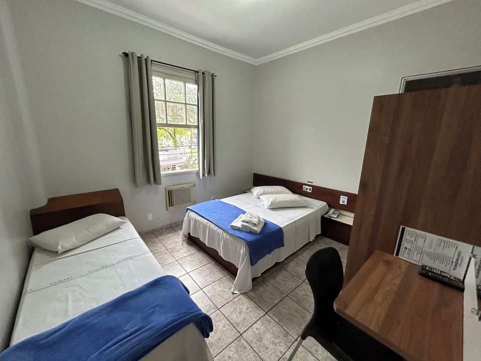 Triple Room | Free WiFi, bed sheets