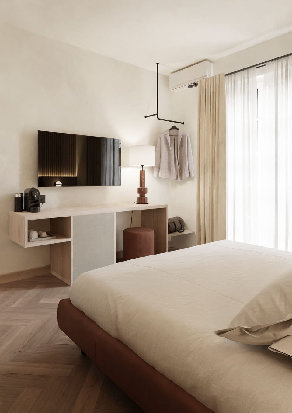 Hypo-allergenic bedding, minibar, in-room safe, desk