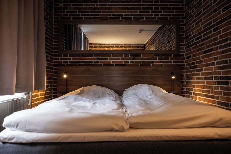 Standard Double Room (Bed 140 cm) | Hypo-allergenic bedding, in-room safe, desk, blackout drapes