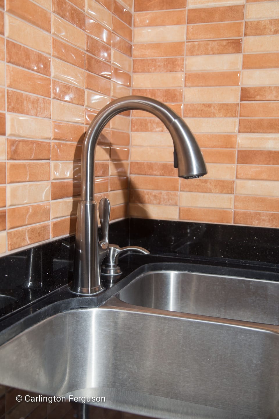 Apartment, 1 King Bed, Non Smoking | Private kitchen | Full-size fridge, microwave, oven, stovetop