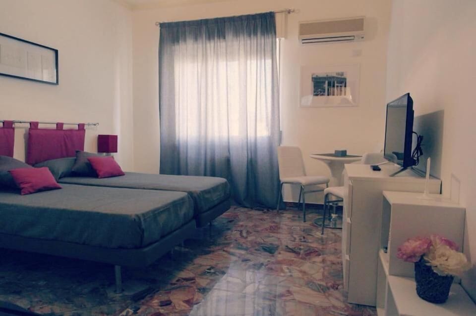 Desk, free WiFi, bed sheets
