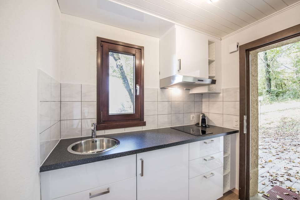 Basic Condo | Private kitchen | Fridge, stovetop, espresso maker, coffee/tea maker