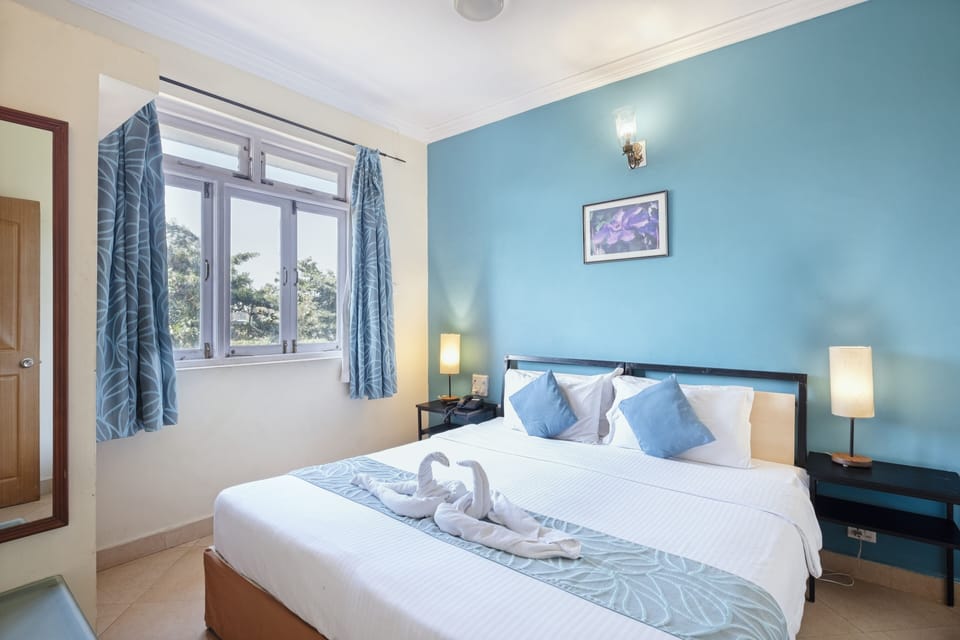 Superior Suite with Balcony | Premium bedding, minibar, in-room safe, soundproofing