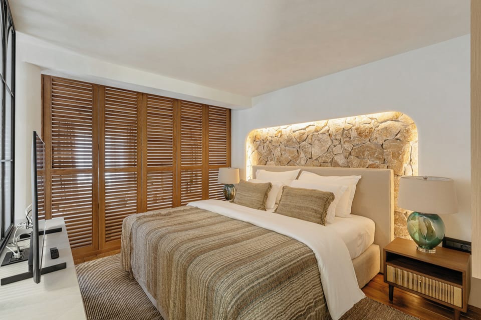 Junior Suite with Balcony ground floor Annex | Frette Italian sheets, premium bedding, minibar, in-room safe