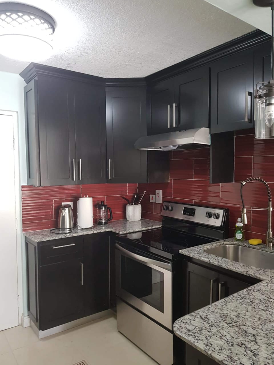 City Apartment, 2 Bedrooms | Private kitchen | Full-size fridge, microwave, oven, stovetop