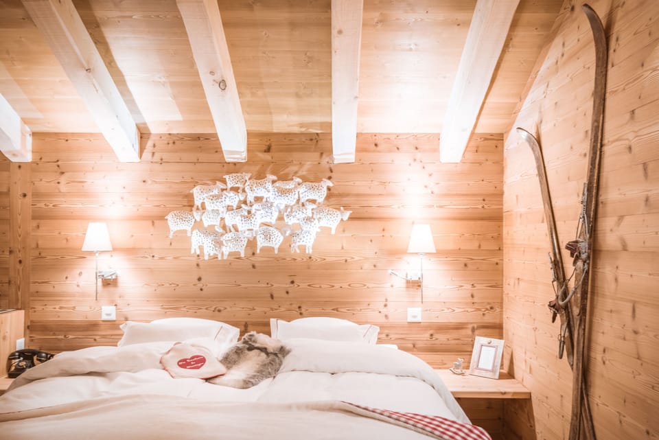 Junior Suite (Penthouse) | Premium bedding, down comforters, in-room safe, individually decorated