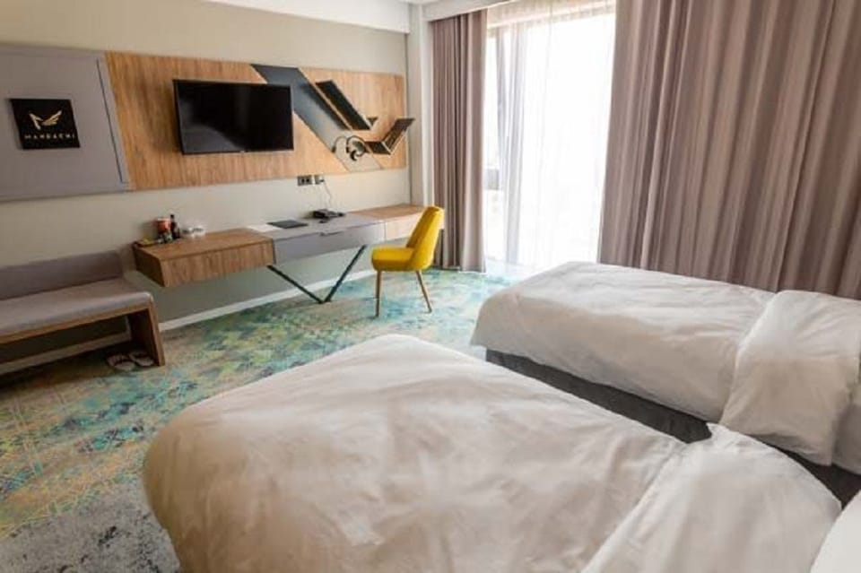 Twin Room | Premium bedding, pillowtop beds, in-room safe, desk