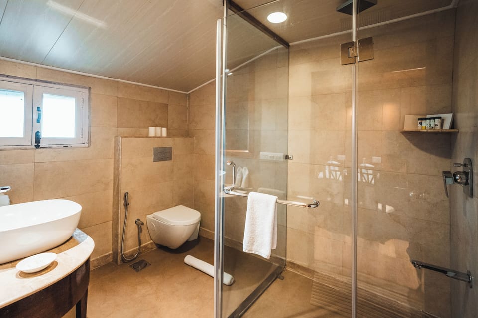 Free toiletries, towels