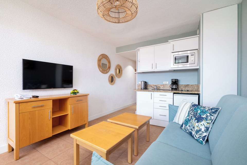 Standard Apartment, Balcony | 1 bedroom, in-room safe, blackout drapes, soundproofing