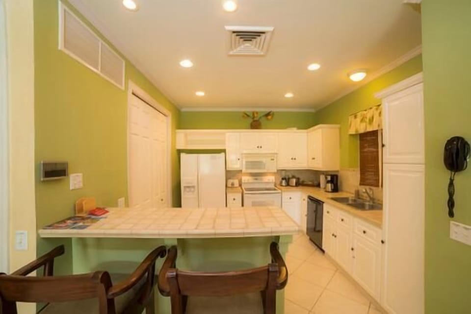 Condo, Multiple Beds (Los Suenos Resort Colina 5D) | Private kitchen | Coffee/tea maker, full-size fridge, microwave, oven