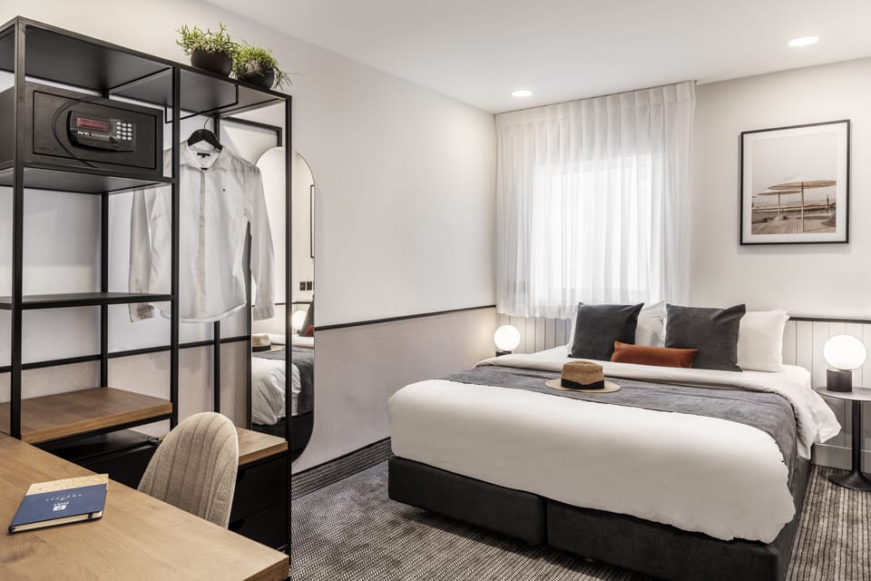 In-room safe, desk, iron/ironing board, free WiFi