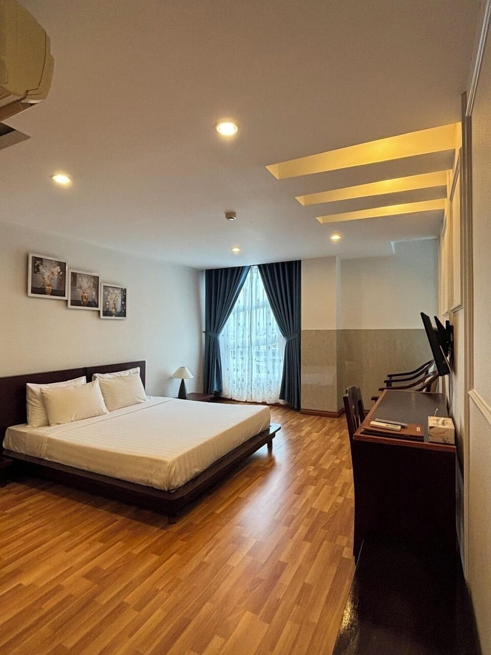 Superior Room, City View | Minibar, in-room safe, blackout drapes, free WiFi