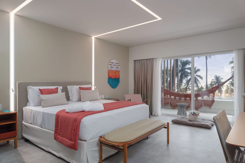Garden Exclusive | Minibar, in-room safe, individually decorated, desk