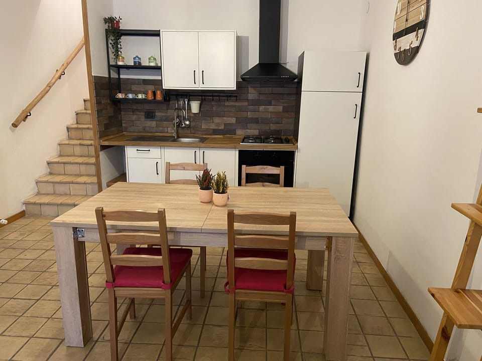 Apartment, 1 Bedroom, Garden View | Private kitchen | Oven, cookware/dishes/utensils