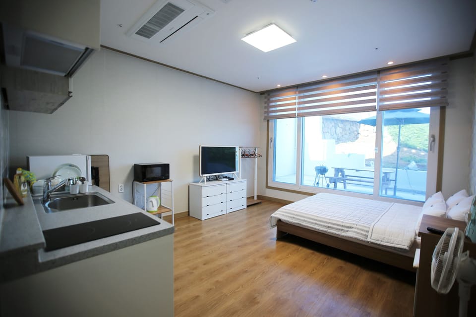 Standard Room | Soundproofing, free WiFi