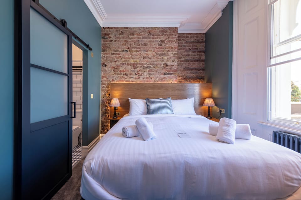 Double Room (with Shower, Room 4) | Individually decorated, individually furnished, desk, iron/ironing board