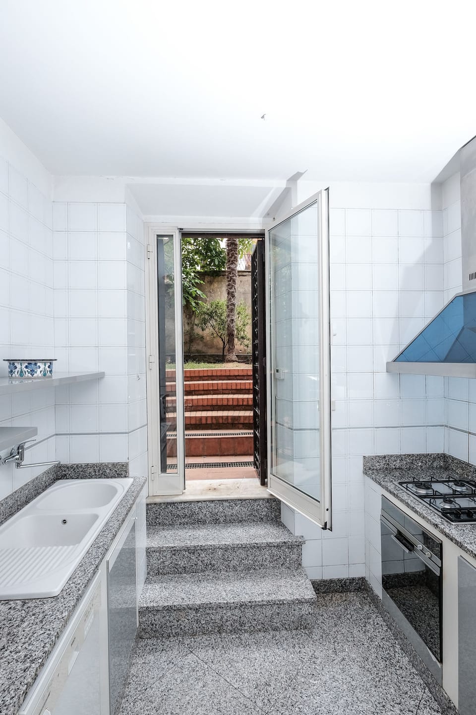 Apartment, 1 Bedroom | Private kitchen | Full-size fridge, microwave, oven, stovetop