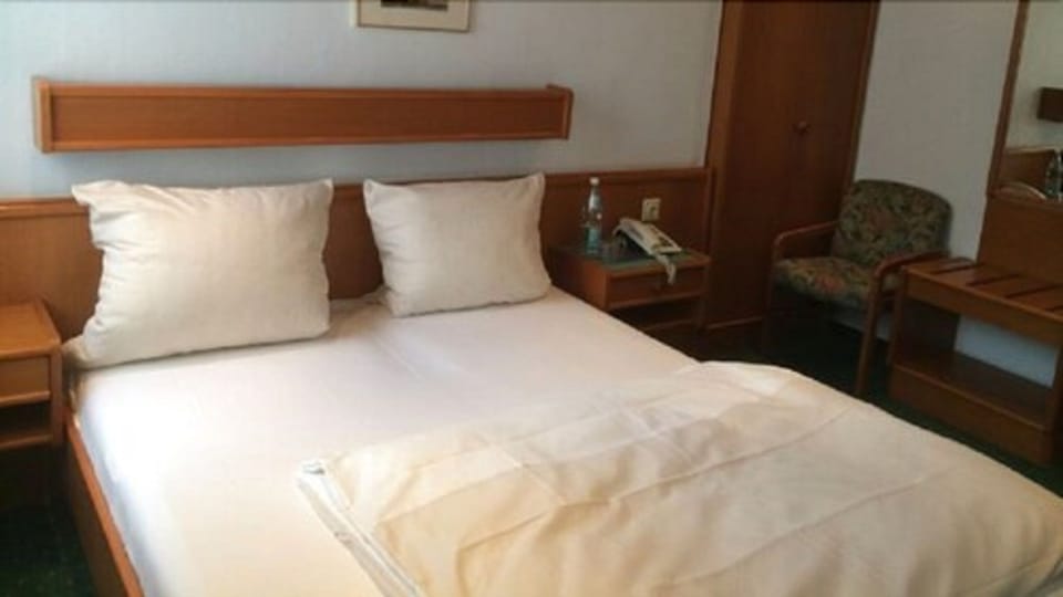 Standard Single Room | Desk, free WiFi, bed sheets