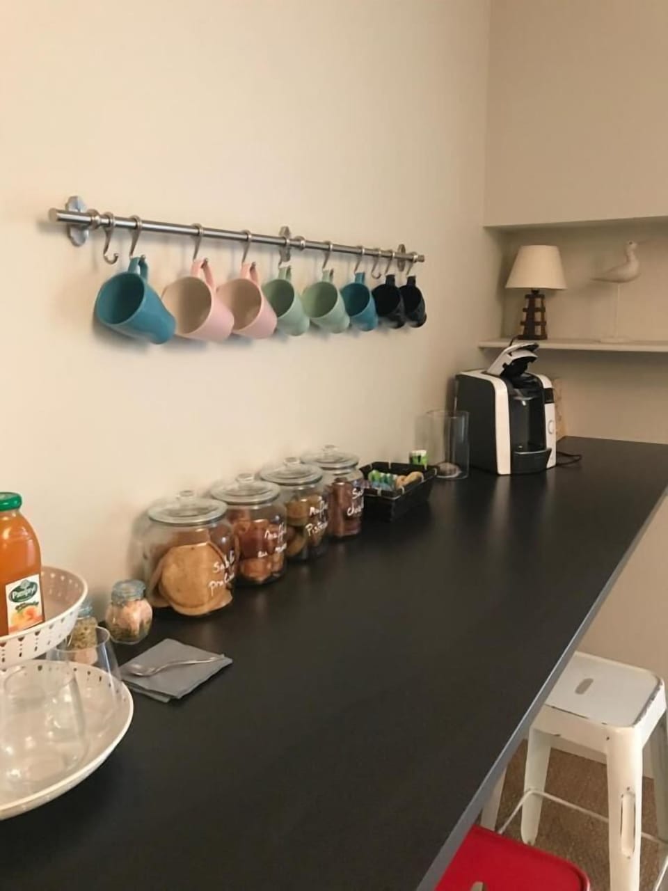 Lunch and dinner served