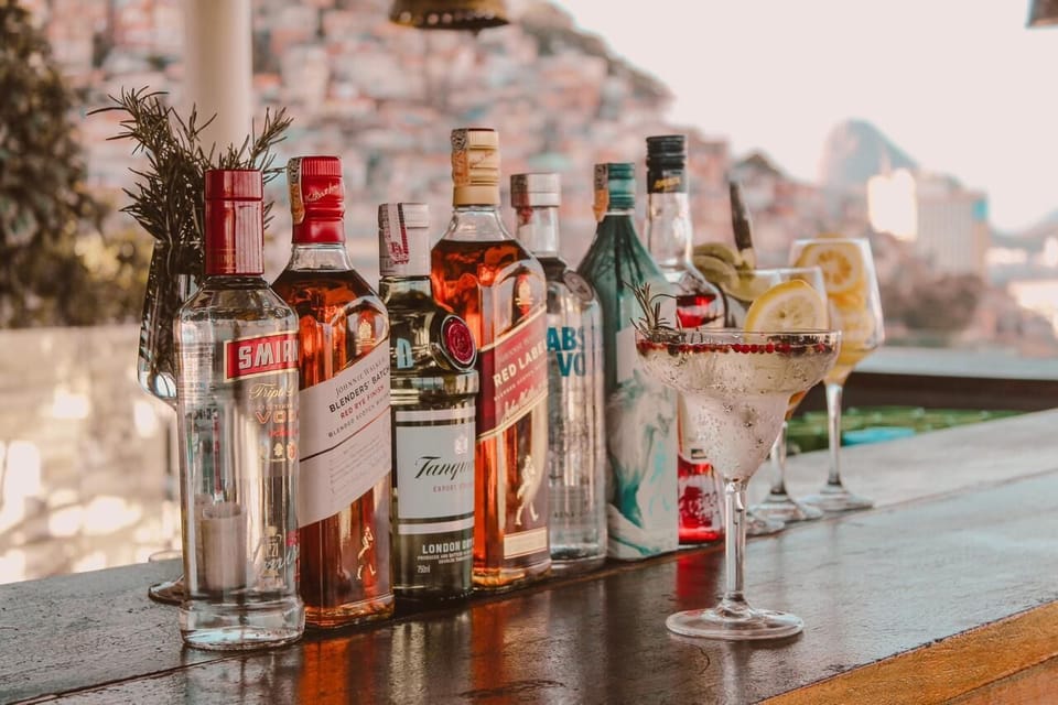 Poolside bar