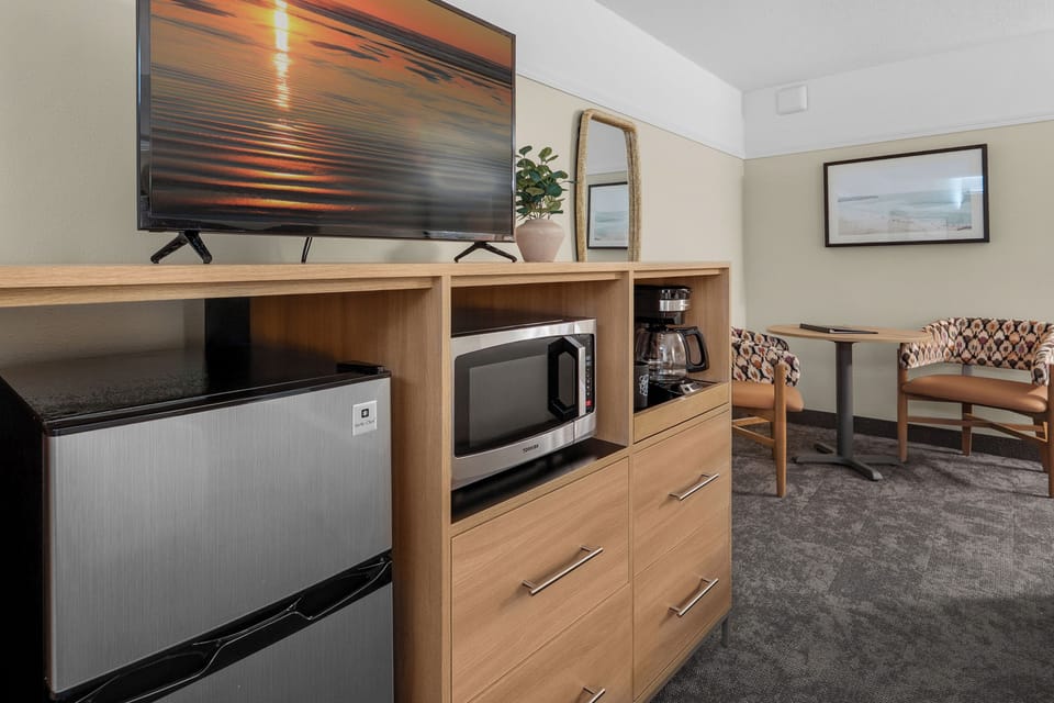 Two Queen Studio, Some with Fireplace | Blackout drapes, iron/ironing board, free WiFi, bed sheets