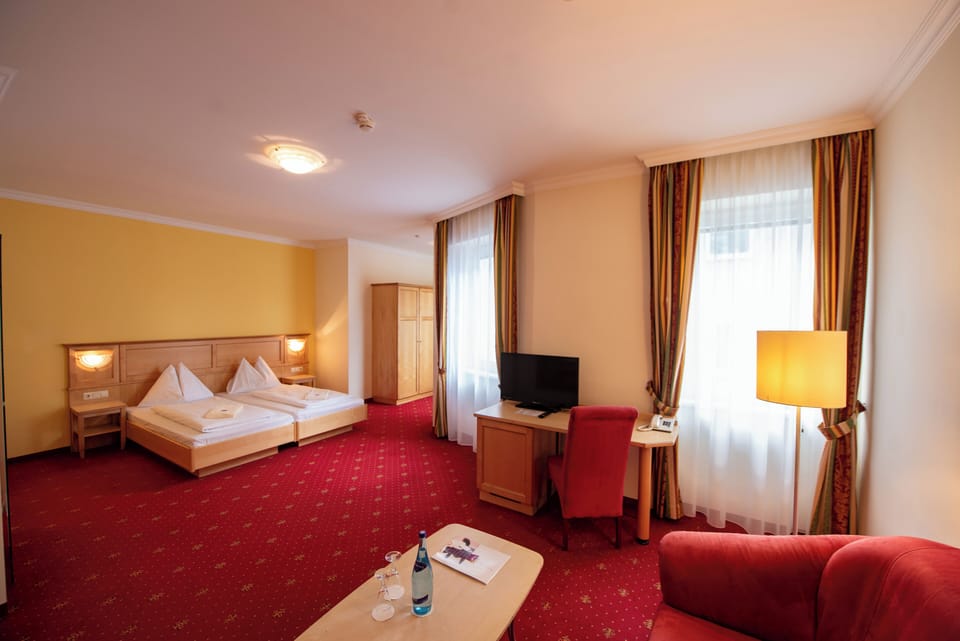 Premium bedding, in-room safe, desk, rollaway beds