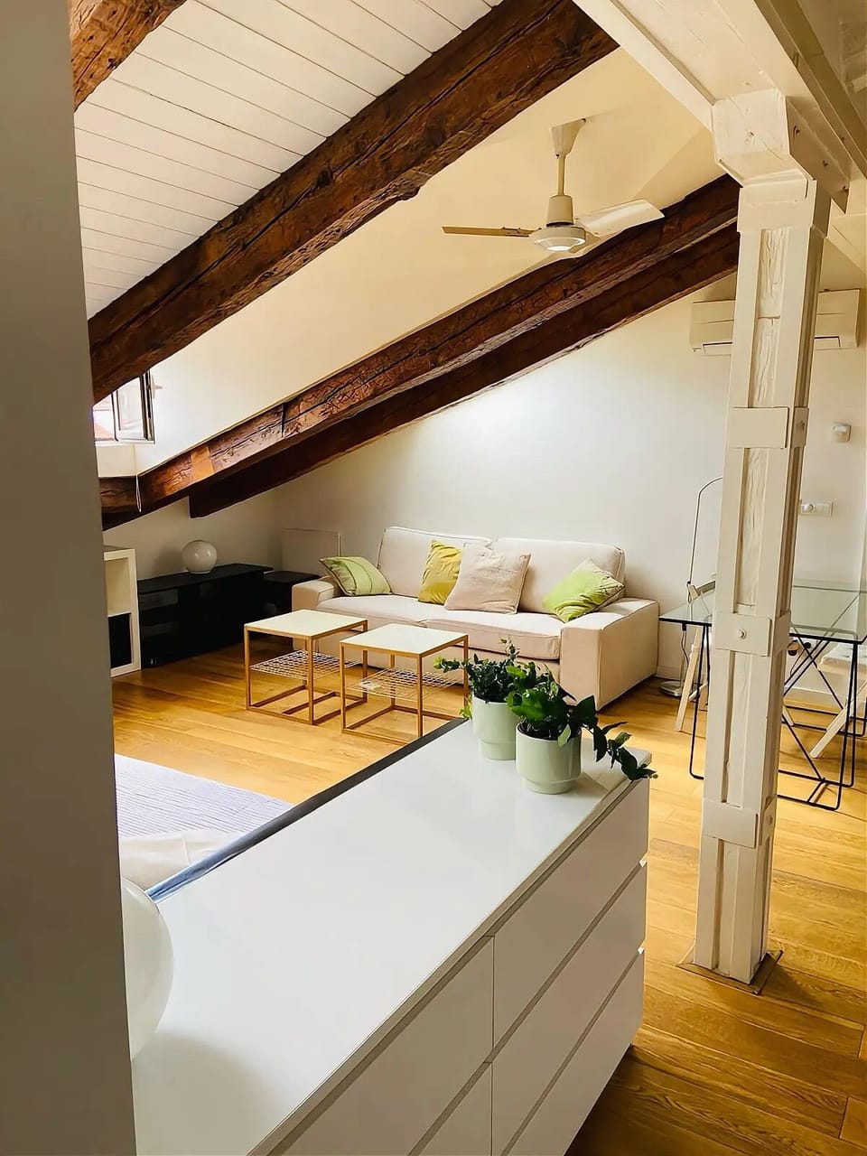 Apartment | Desk, blackout drapes, iron/ironing board (on request), WiFi (free)
