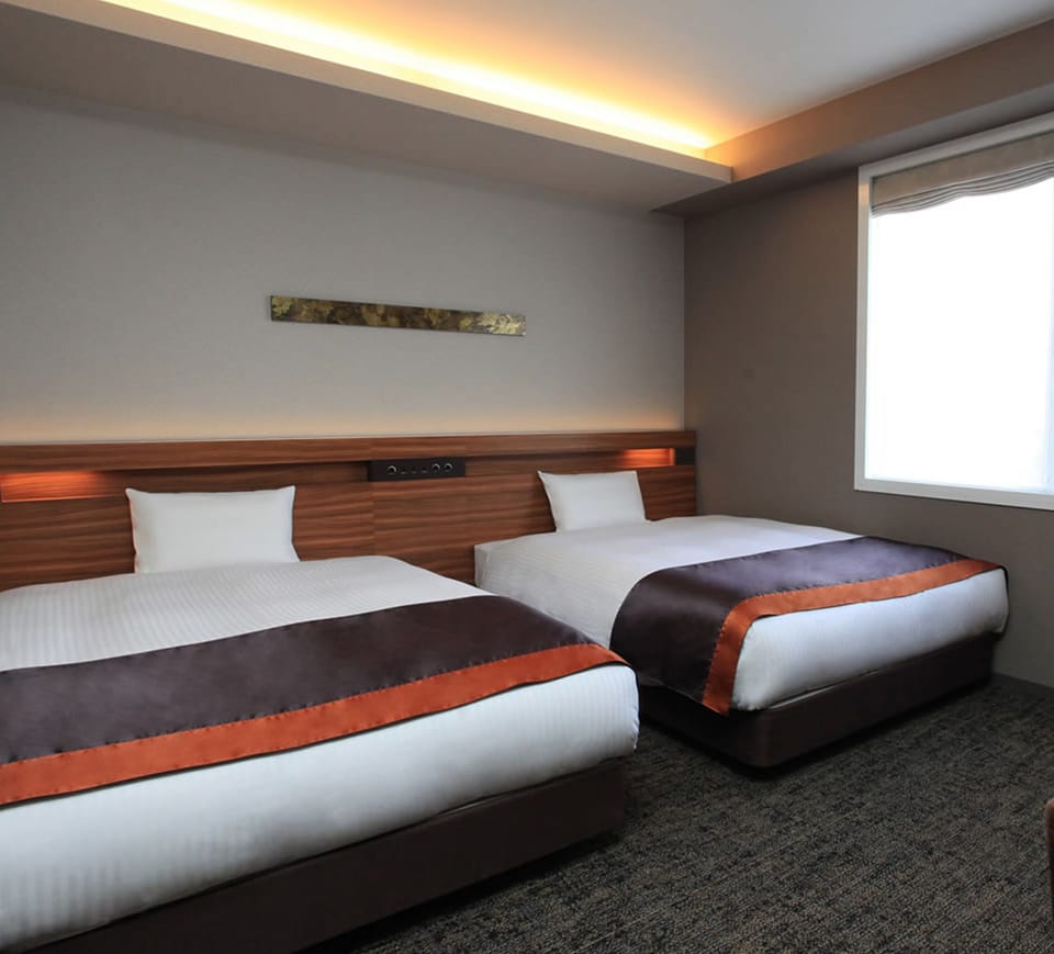 Premium Twin Room, Non Smoking | Desk, iron/ironing board, free WiFi