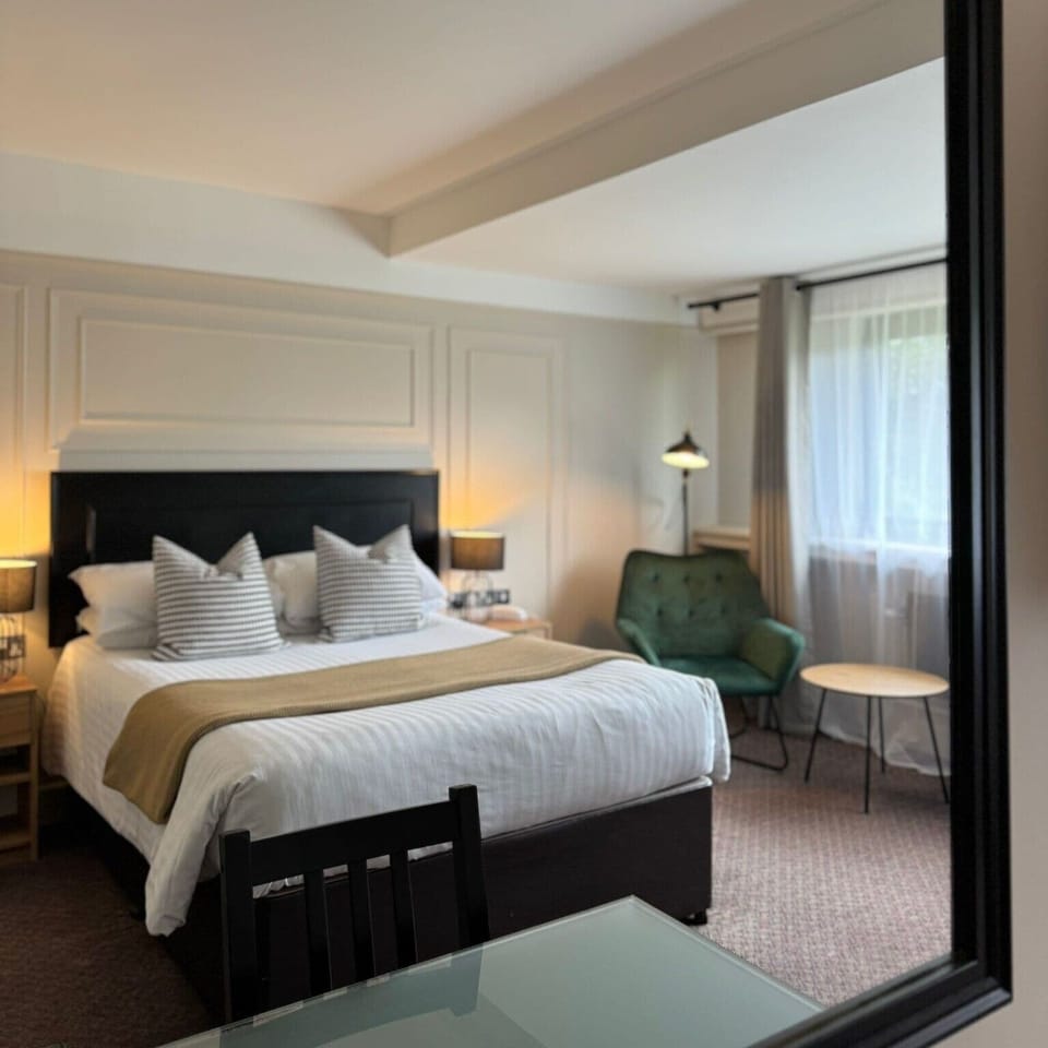 Standard Double Room | Desk, WiFi (free), bed sheets