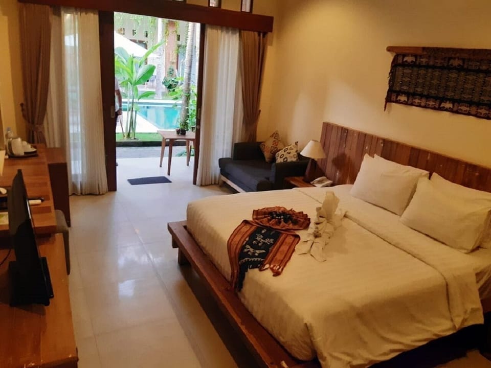 Double Room | In-room safe, desk, rollaway beds, free WiFi