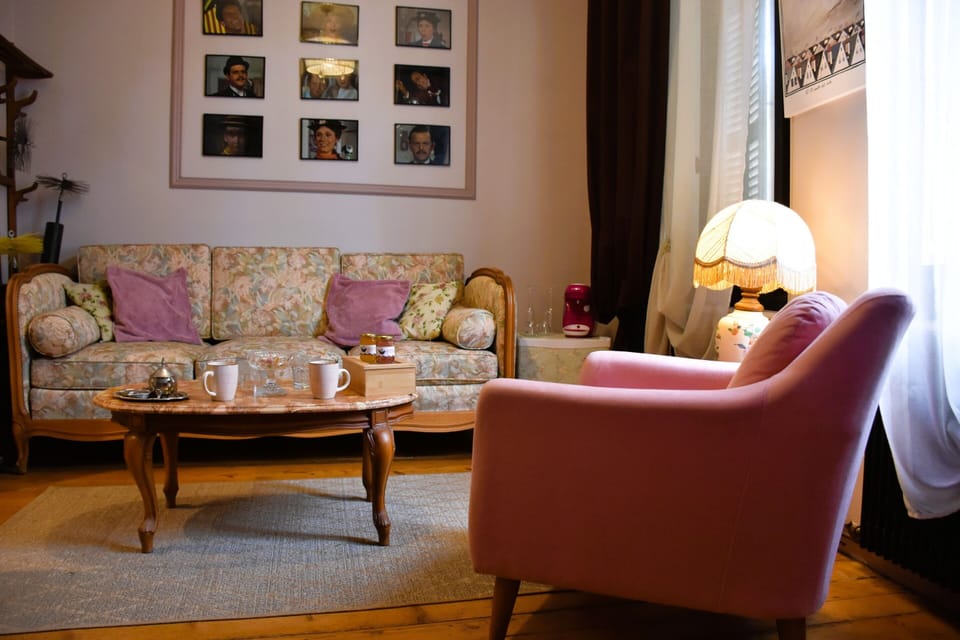 Deluxe Suite, Ensuite (Mary Poppins) | Lounge